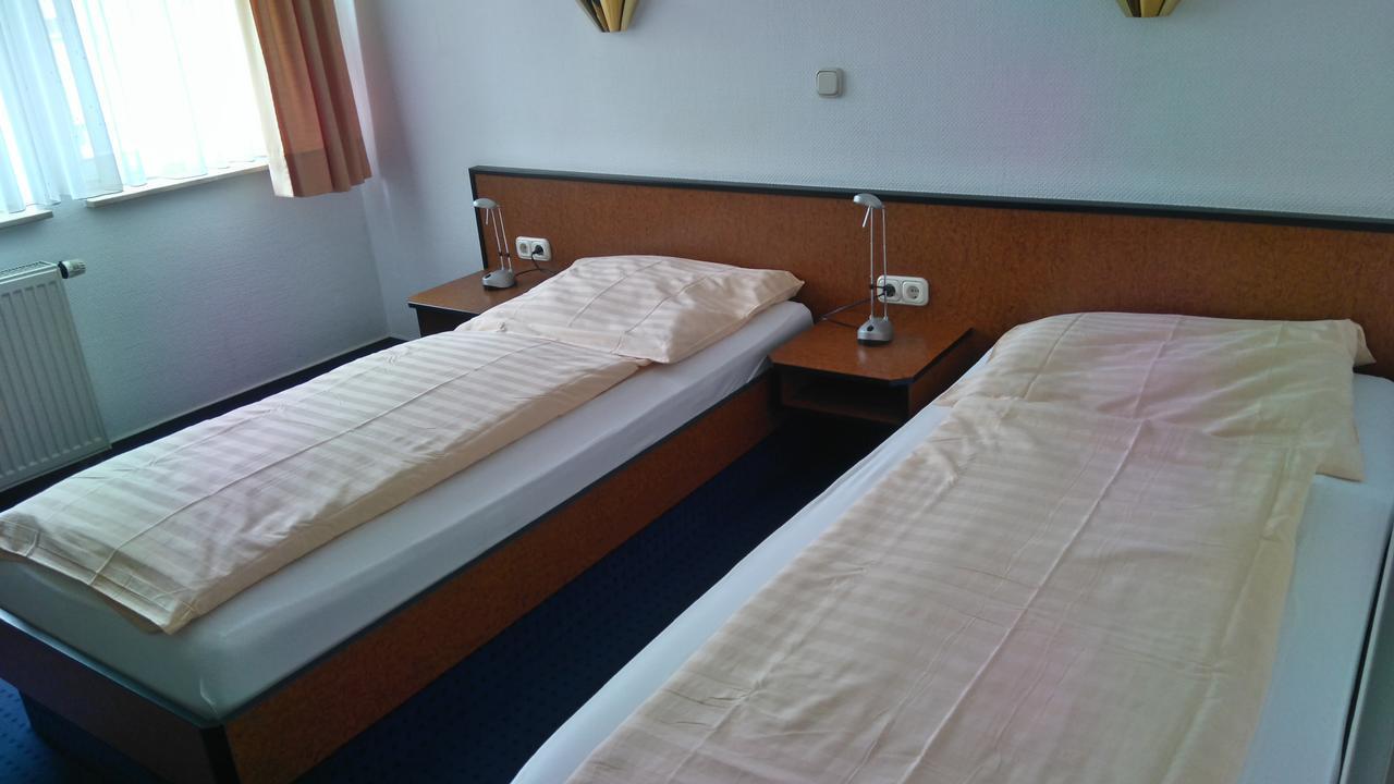 Hotel Loewensteiner Hof Haus Am Neuplatz Wertheim Ngoại thất bức ảnh