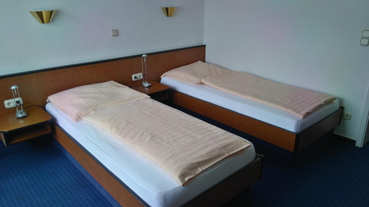 Hotel Loewensteiner Hof Haus Am Neuplatz Wertheim Ngoại thất bức ảnh