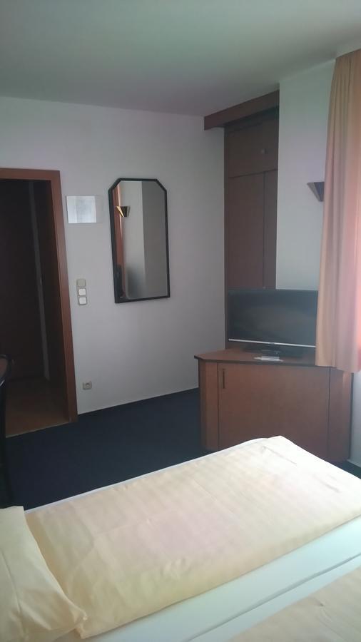 Hotel Loewensteiner Hof Haus Am Neuplatz Wertheim Ngoại thất bức ảnh